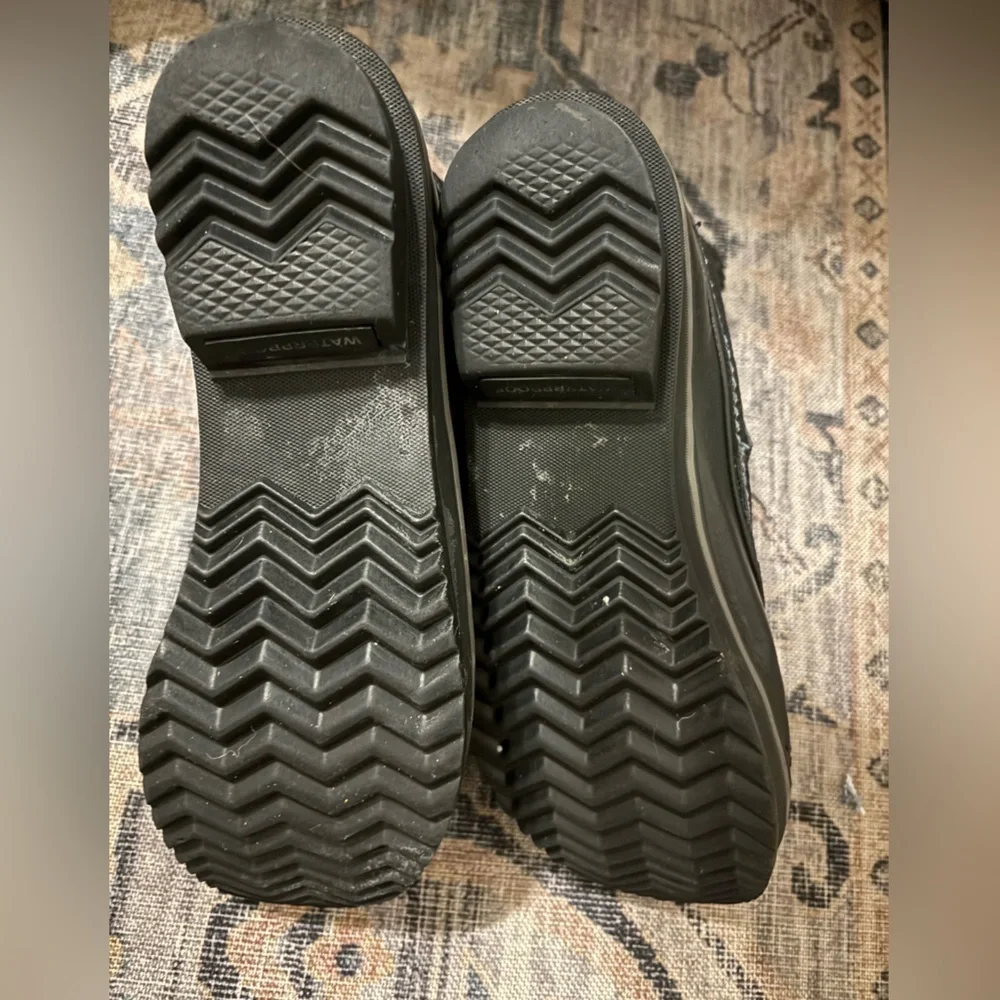 Sorel Black Winter Boots size 9.5